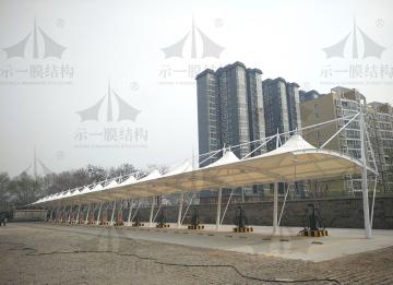 人們能很快的接受充電樁膜結(jié)構(gòu)車棚的原因是什么呢？